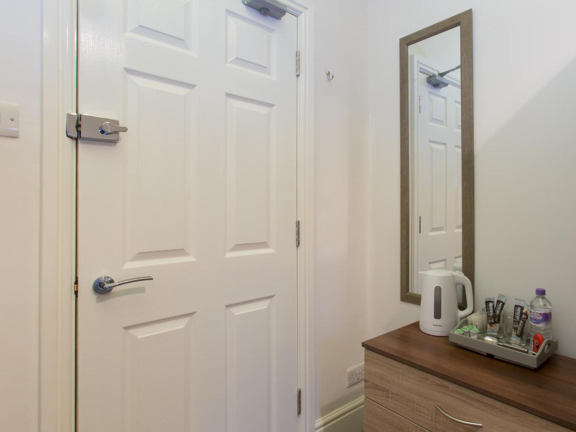 Townhouse @ West Avenue Crewe Bed & Breakfast Rom bilde