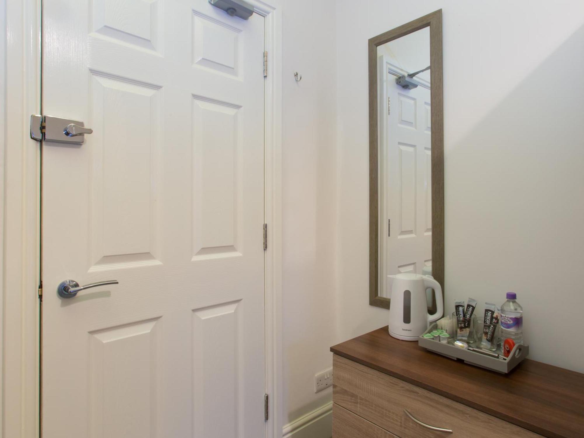 Townhouse @ West Avenue Crewe Bed & Breakfast Rom bilde