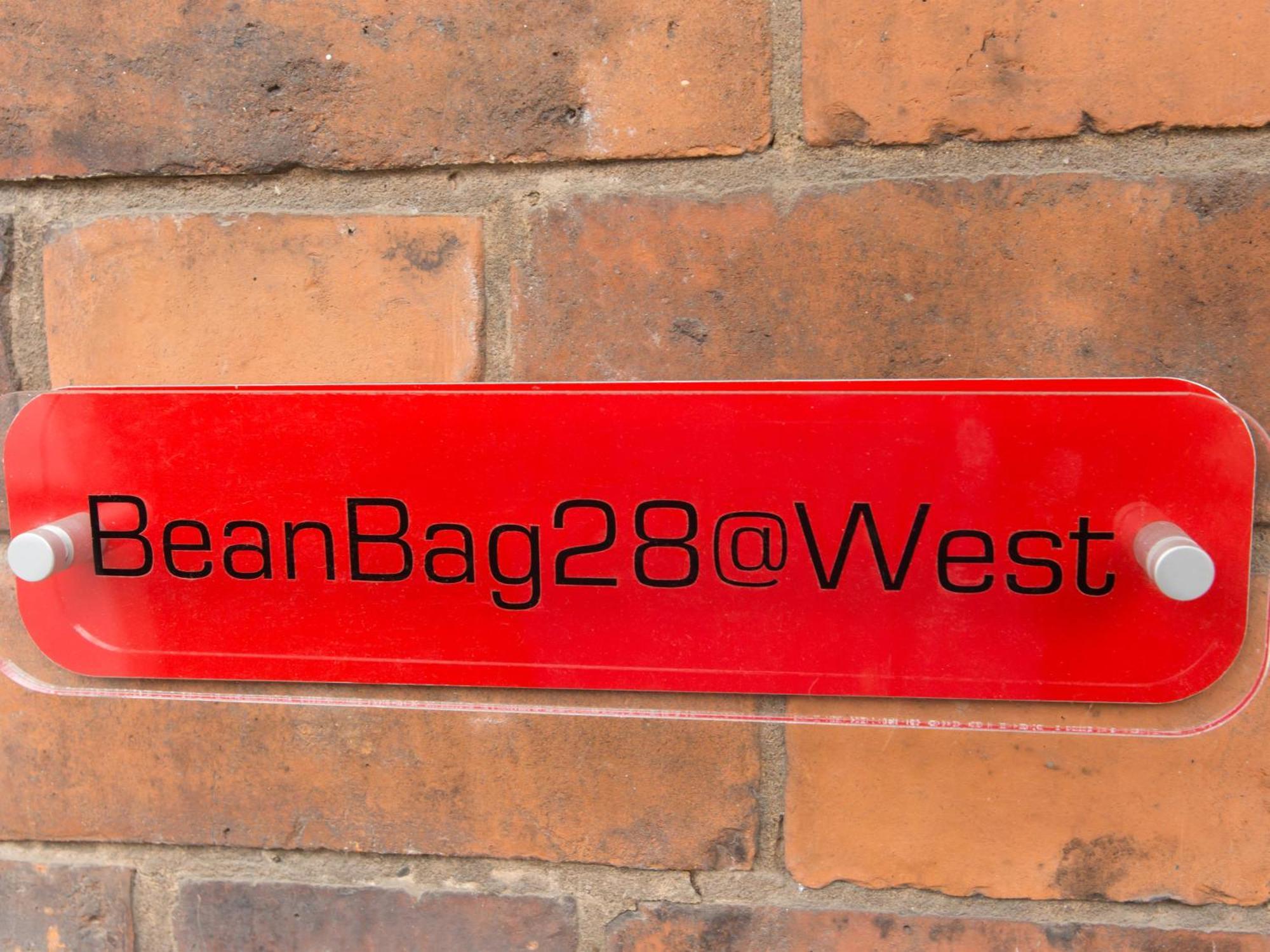 Townhouse @ West Avenue Crewe Bed & Breakfast Rom bilde